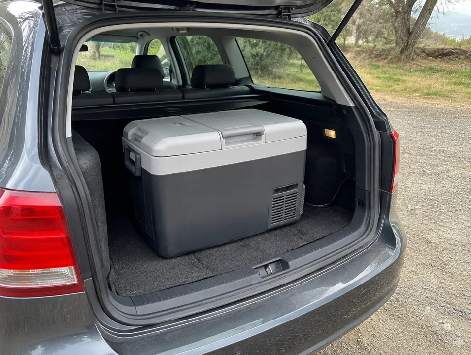 Car fridge
